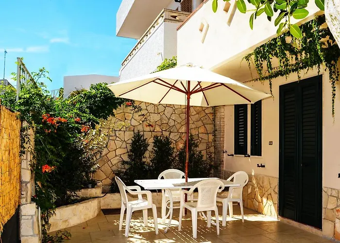 Casa Dell'ospite * 莱乌卡